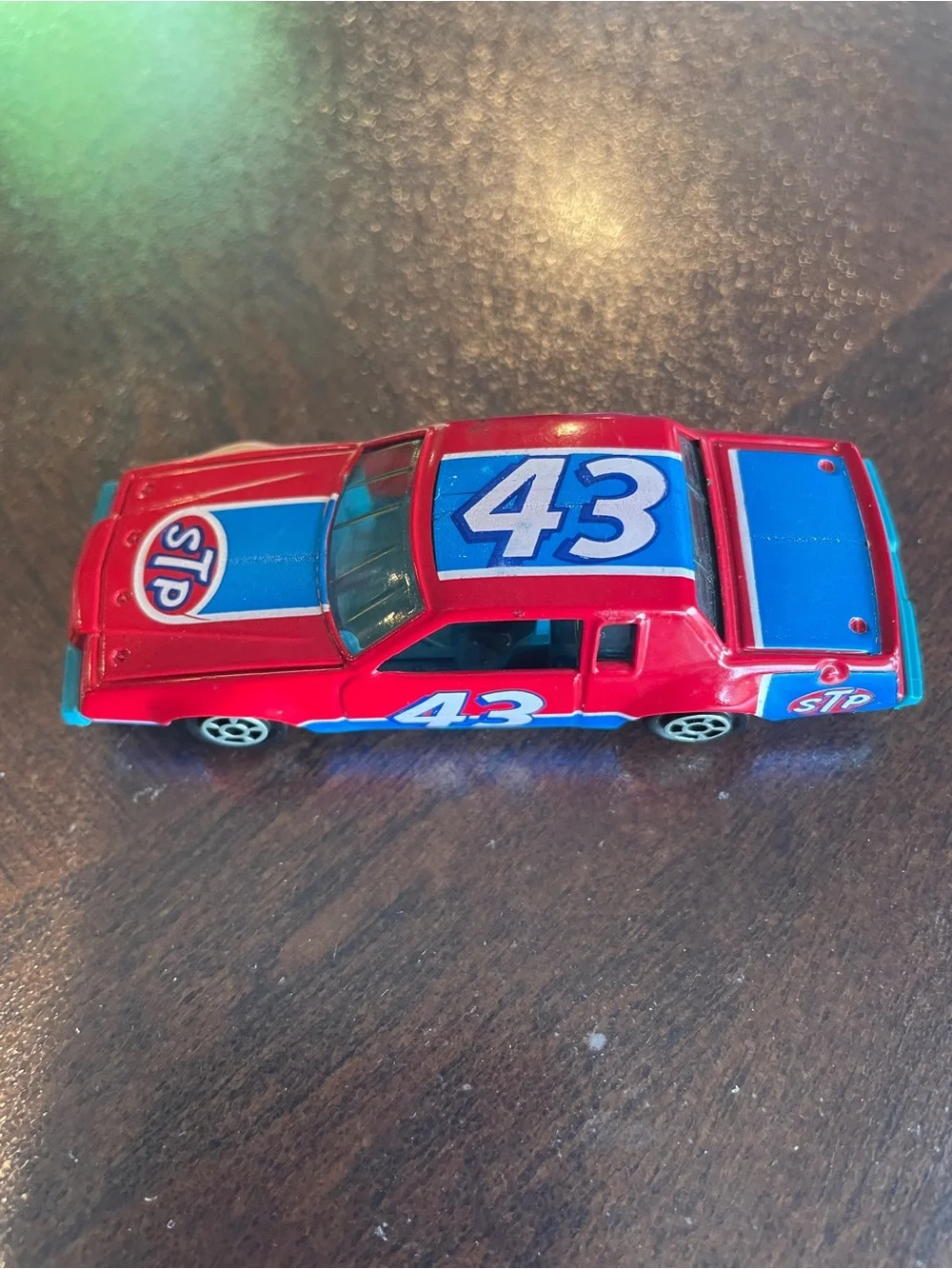 1'64 ERTL  STP BUICK 1983 BUICK REGAL #43 RICHARD PETTY NASCAR RACE CAR
